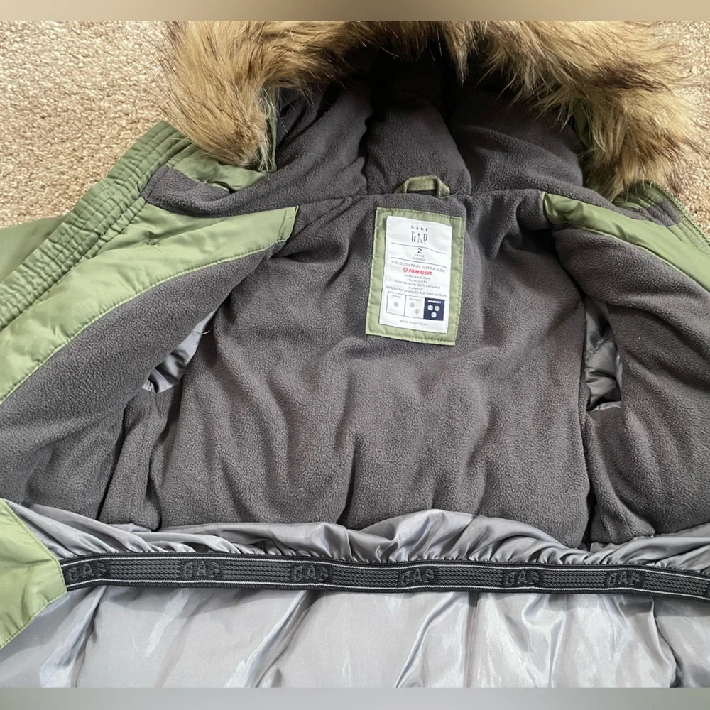 Toddler Gap Warmest Coat ❄️ - Picture 2 of 3
